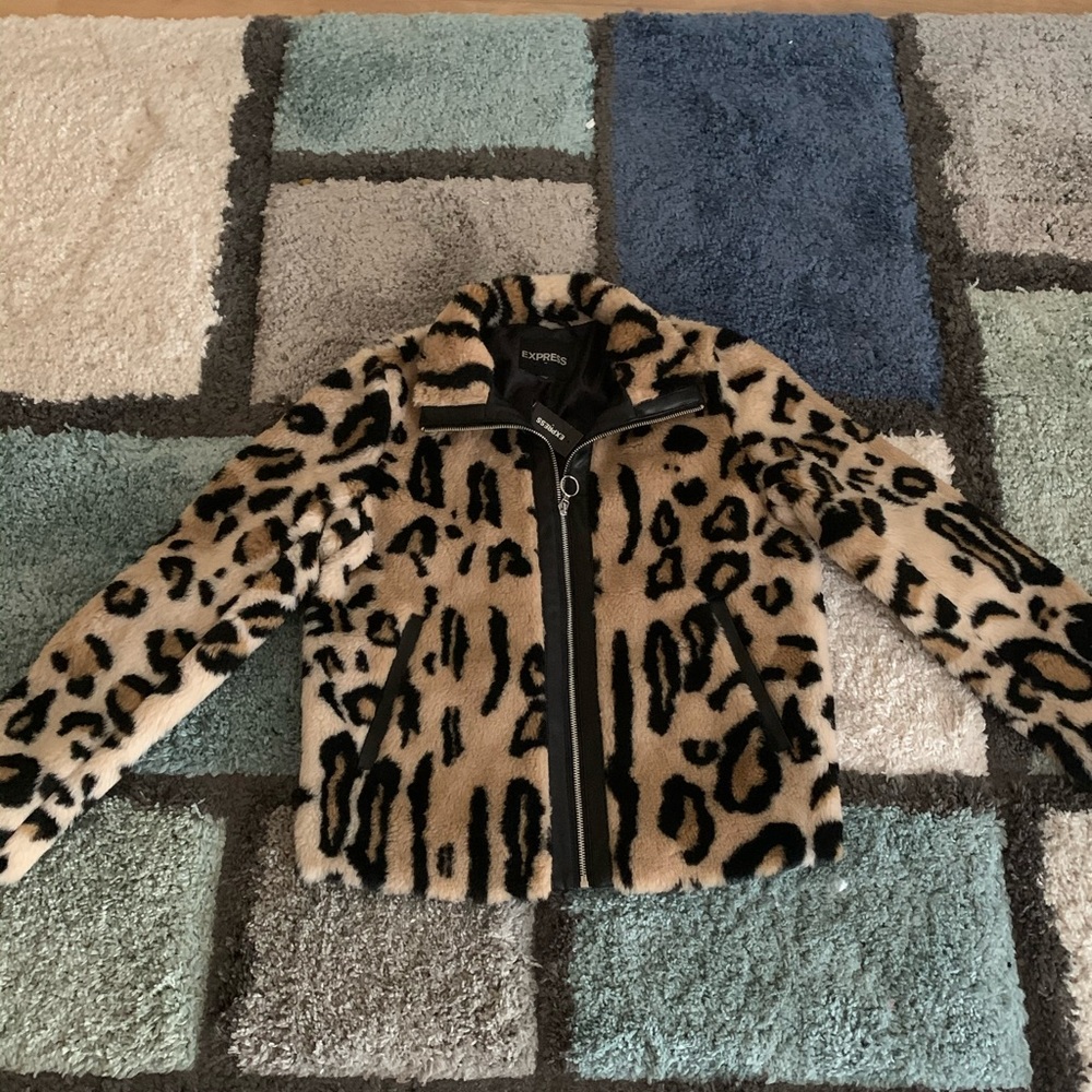 Women’s Express Coat